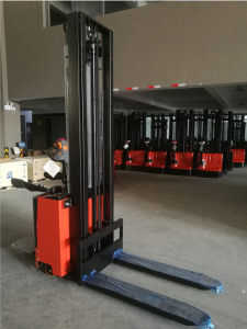 SMITH elektrisk staplare med ståplattform 1500kg 260cm