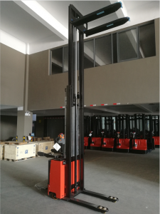 SMITH elektrisk staplare med åkplatta 1500kg 260cm